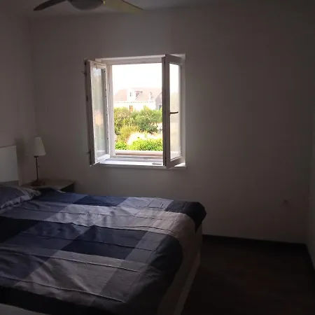 Anton Apartment *